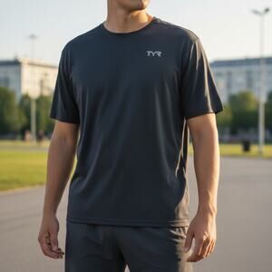 TYR SWIMMING Men’s Medium Black Performance T-shirt